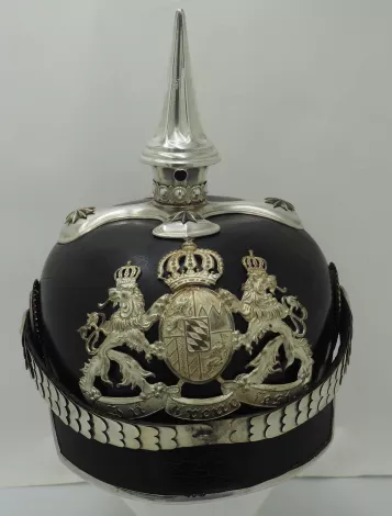 Bavarian 1st Leib-Infantry Regt. Officers Pickelhaube Visuel