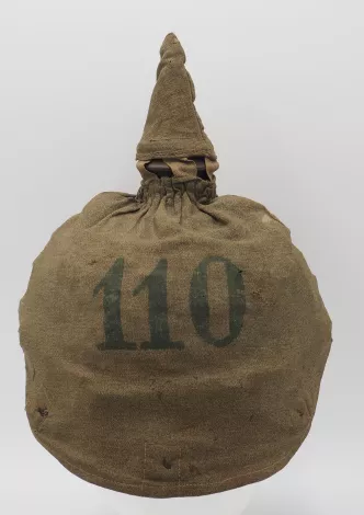 Baden 110th Infantry, Model 1915 Enlisted Pickelhaube with Cover Visuel