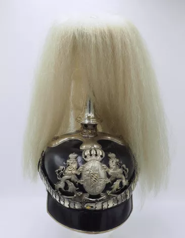 Bavarian Silver Chevau-Leger Officers Pickelhaube with Haarbush Visuel